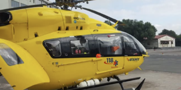 Donnalucata, cade dal tetto di una casa in riparazione: grave un operaio di 32 anni