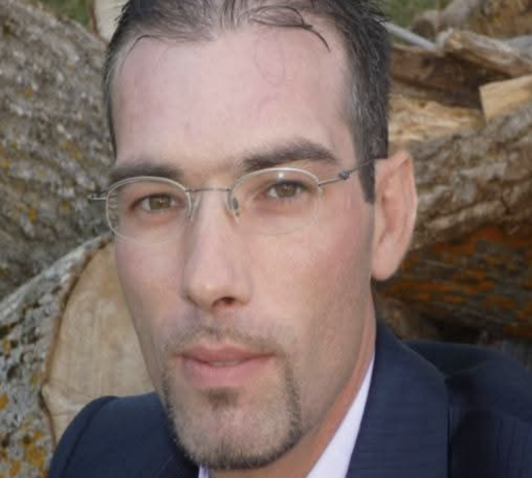 Vittoria piange la scomparsa di Enzo Nicosia. Aveva 49 anni