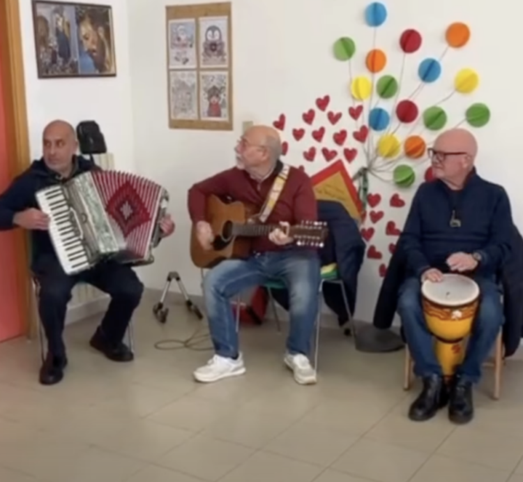 Giarratana: momenti di tradizione e convivialità alla casa di riposo