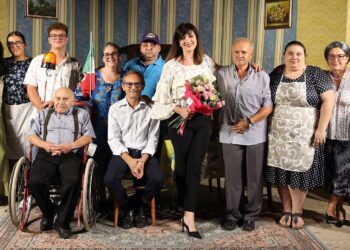 Una nuova serata all’insegna del sorriso domenica al teatro Badia di Ragusa