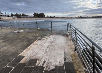 Moletto distrutto dalle mareggiate a Marina di Modica: e adesso?