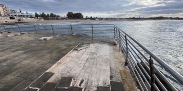 Moletto distrutto dalle mareggiate a Marina di Modica: e adesso?