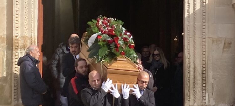 L’ultimo saluto di Chiaramonte al dj Salvo Molè