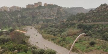 Scicli, il livello del torrente si alza. Danni in serie sul territorio comunale