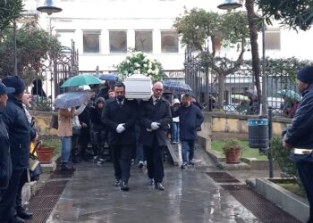 Ragusa, celebrati in cattedrale i funerali di Flavio Dimartino: momenti di grande commozione