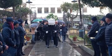 Ragusa, celebrati in cattedrale i funerali di Flavio Dimartino: momenti di grande commozione