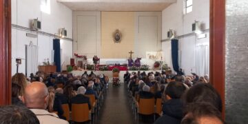Ragusa, i funerali di Gigi Spoto: chiesa gremita al Sacro cuore