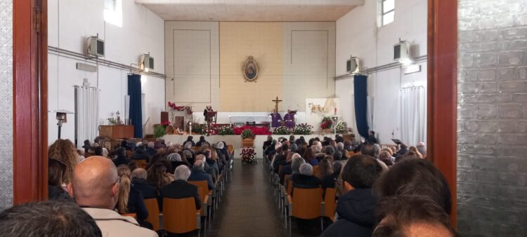 Ragusa, i funerali di Gigi Spoto: chiesa gremita al Sacro cuore