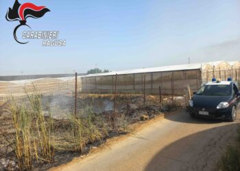 Non si fermano le fumarole a Scoglitti, denunciate due persone