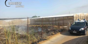 Non si fermano le fumarole a Scoglitti, denunciate due persone