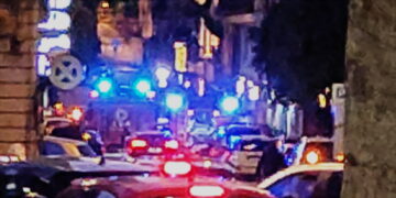 Modica, scoppia incendio in una casa in centro storico