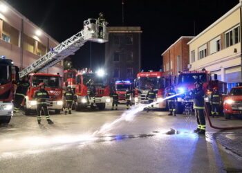 Ragusa, esplode un serbatoio di stoccaggio del greggio