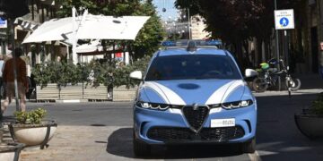 Ragusa, nell’auto droga e un’arma pronta a sparare: arrestato 18enne catanese