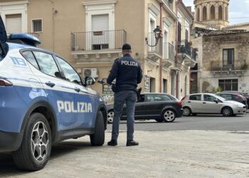 Comiso, ubriachezza molesta: 33enne finisce ai domiciliari dopo avere aggredito un poliziotto