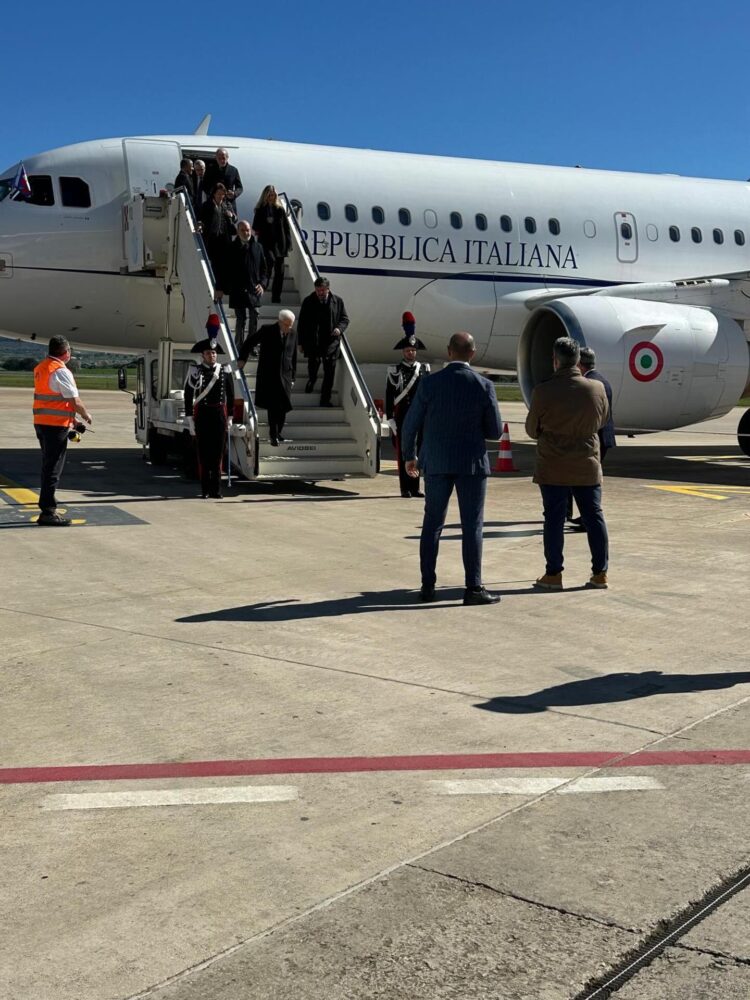 Per la prima volta nella sua storia l’aeroporto di Comiso ha ospitato un capo dello Stato