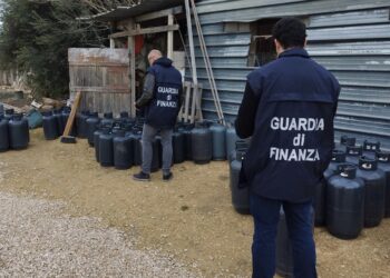 Sequestrate a Scicli 117 bombole di gpl, scoperto un deposito abusivo