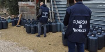 Sequestrate a Scicli 117 bombole di gpl, scoperto un deposito abusivo