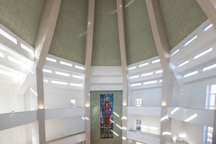 Nuova chiesa del Sacro Cuore a Ragusa, il vescovo La Placa presiederà il rito della dedicazione dell’altare