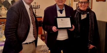 Santa Croce, consegnata una targa alla carriera all’architetto Giuseppe Micciché