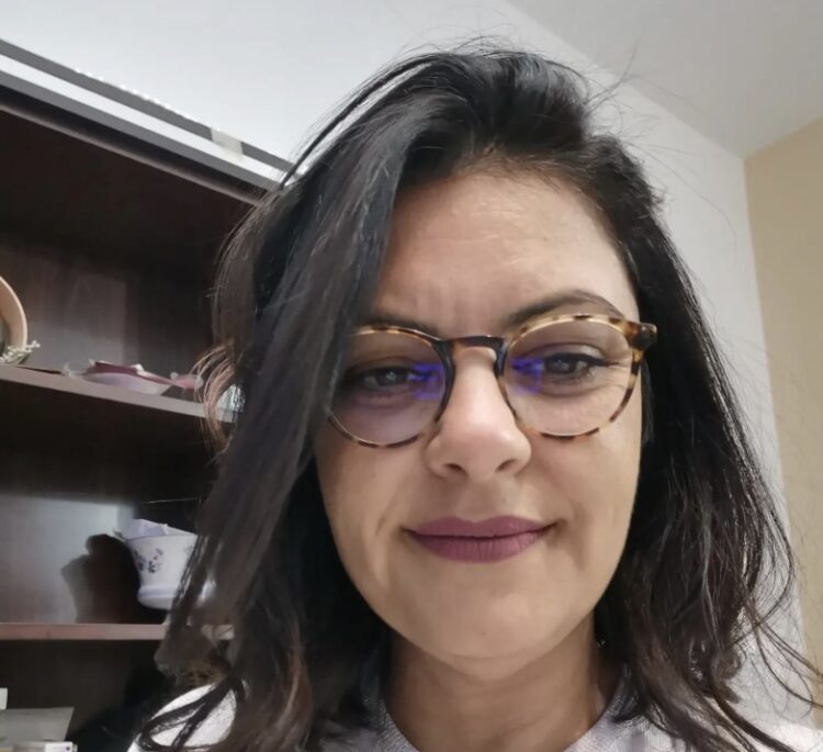 Sampieri si risveglia con la drammatica notizia della morte di Loredana Alfano, estetista cinquantenne