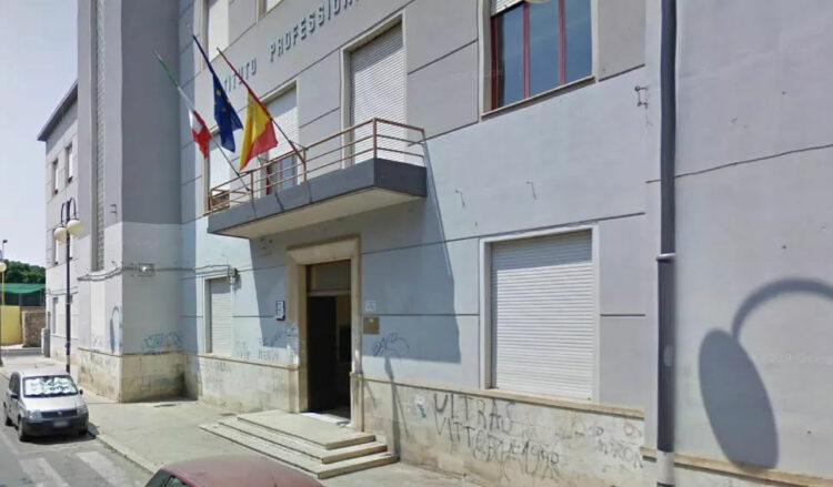 Dispersione di cloro benzene al Marconi, evacuato l’istituto