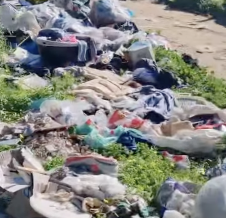 Acate, discarica abusiva di rifiuti: la denuncia dell’associazione Terre Pulite