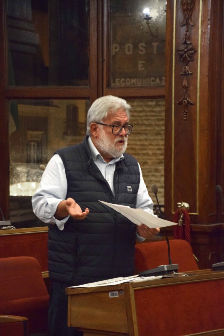 Consiglio comunale, Bitetti si autosospende da FdI dopo l’avvio delle procedure di deferimento a suo carico