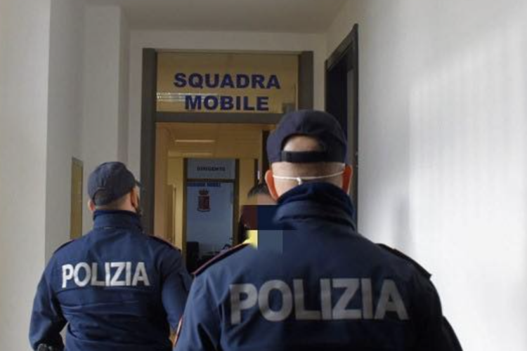 Ragusa, rubò in un’attività commerciale: finisce ai domiciliari