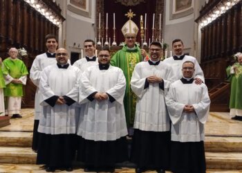 Ragusa, il vescovo La Placa conferisce il ministero di lettore e di accolito ad alcuni seminaristi