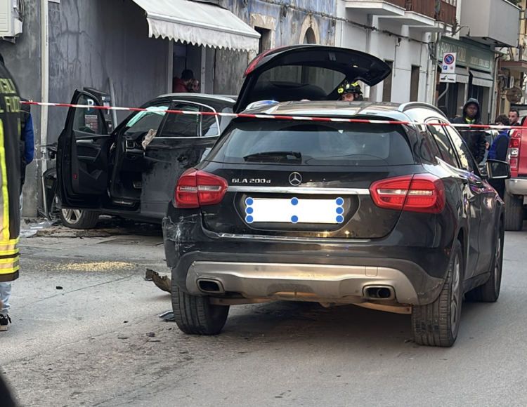 Vittoria, due cittadini cinesi finiscono sotto le ruote di un suv