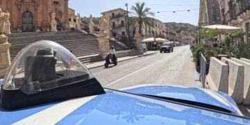 Modica, rapina in centro storico: due arresti della polizia di Stato