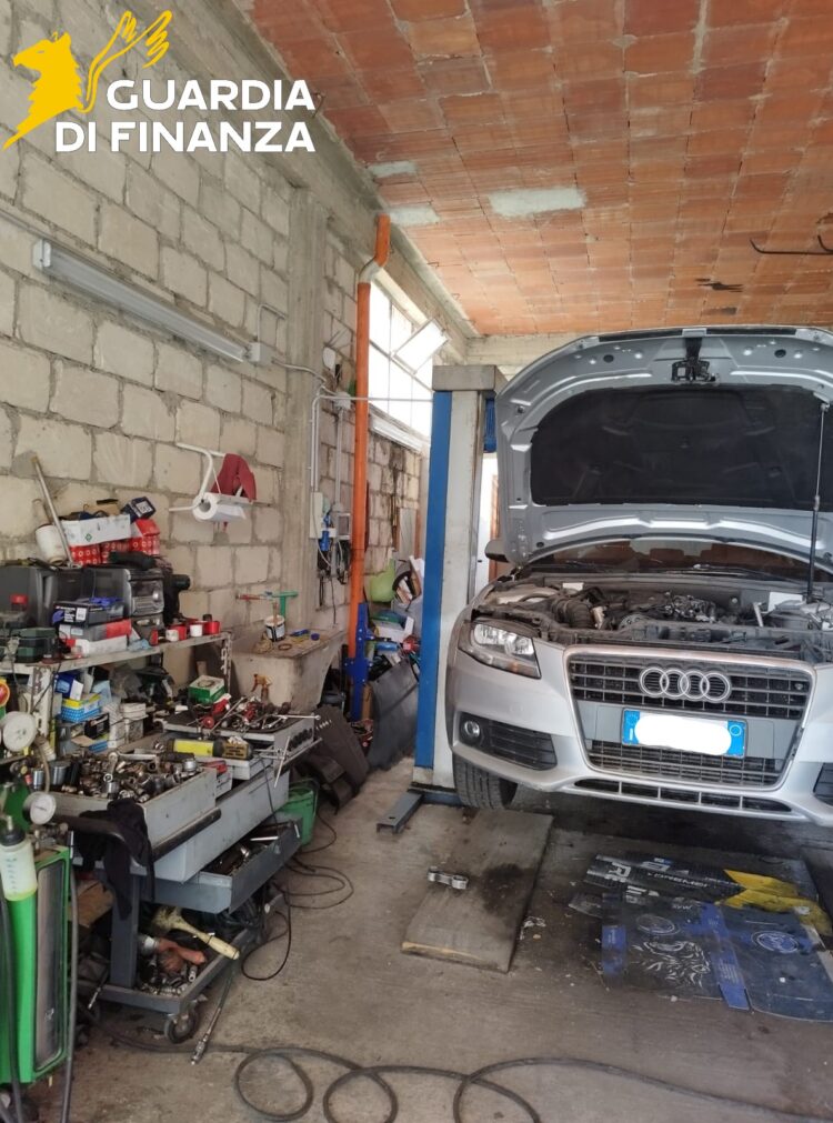 Modica, officina abusiva: sequestrate le attrezzature e segnalato il responsabile