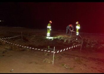 Scoglitti, affiora in spiaggia un ordigno della Seconda guerra mondiale