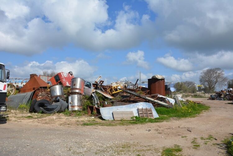 Sequestrata discarica abusiva a Modica, denunciato il titolare