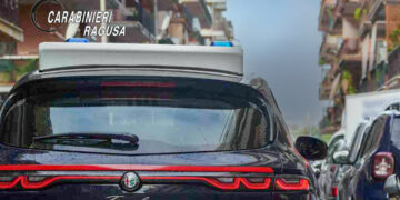 Vittoria, maltrattamenti ai familiari: 35enne albanese finisce in cella