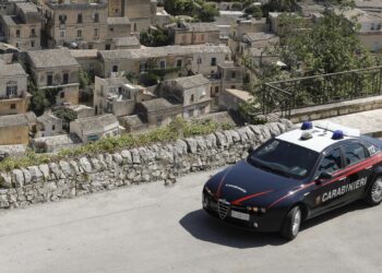 Pozzallo, minore circuita con la tecnica del finto carabiniere: 33enne etneo ai domiciliari