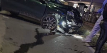 Ragusa, finisce fuori strada all’altezza della rotatoria di via Achille Grandi: ferito un giovane