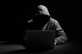 Modica, stalkerizzava da anni una ragazza di Pisa: 34enne finisce in carcere