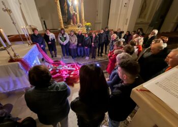 L’adorazione della Croce in chiesa Madre per la festa di San Giuseppe a Giarratana