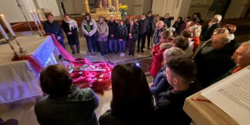 L’adorazione della Croce in chiesa Madre per la festa di San Giuseppe a Giarratana