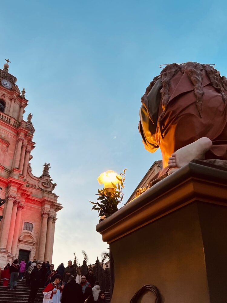 Ragusa, le confraternite tornano ad animare le vie della città antica