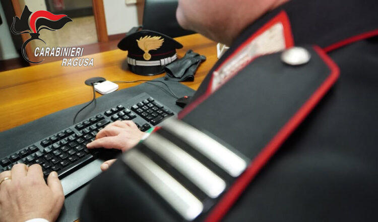 Scicli, evade i domiciliari e danneggia alcuni esercizi commerciali