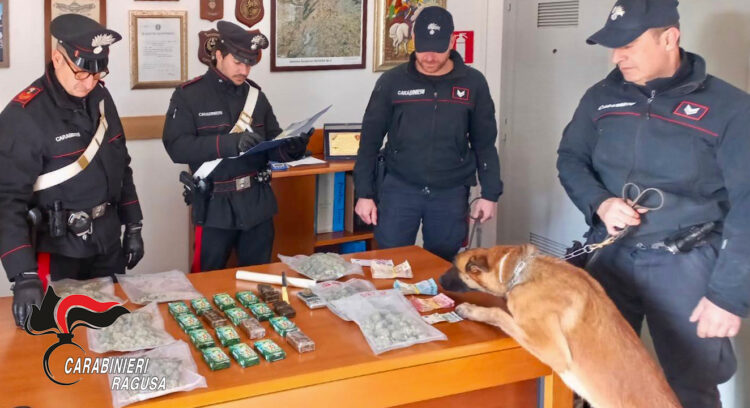 Ragusa, sequestrati due chili e mezzo di droga: arrestato un 24enne