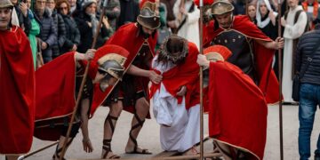Ragusa, grande attesa per la Via Crucis vivente della parrocchia del Sacro Cuore di Gesù