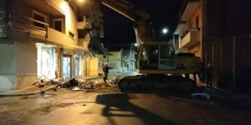 Assalto nella notte ad Acate, rubati due sportelli bancomat dalla filiale Unicredit