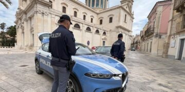 Comiso, evade i domiciliari per picchiare l’ex compagna: arrestato