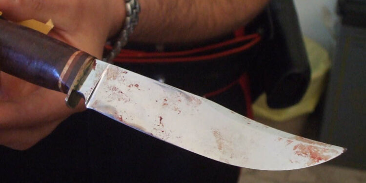 Ispica, accoltellato alla gola: rissa rischia di finire in tragedia