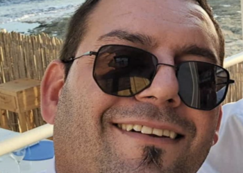 L’ultimo addio ad Alessandro, a Ispica una folla commossa di parenti e amici alle esequie funebri di oggi