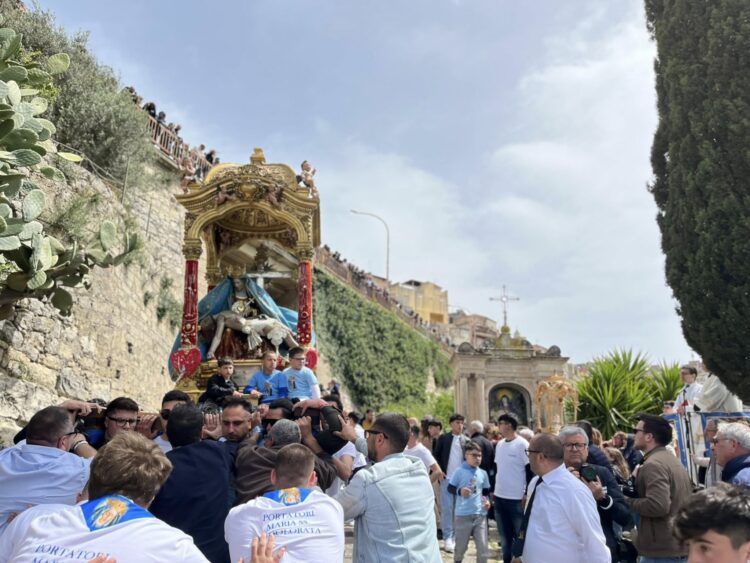 Monterosso Almo, grande festa ieri per l’Addolorata