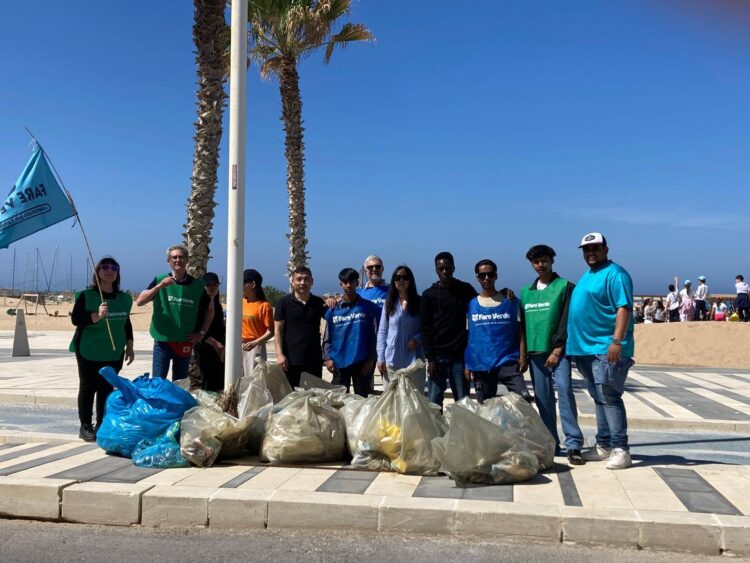 Giornata della terra, a Scoglitti ripulita la riviera Lanterna